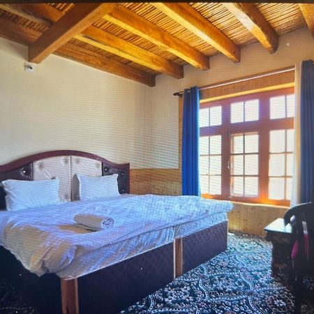 Guru View Home Stay Padam Eksteriør billede