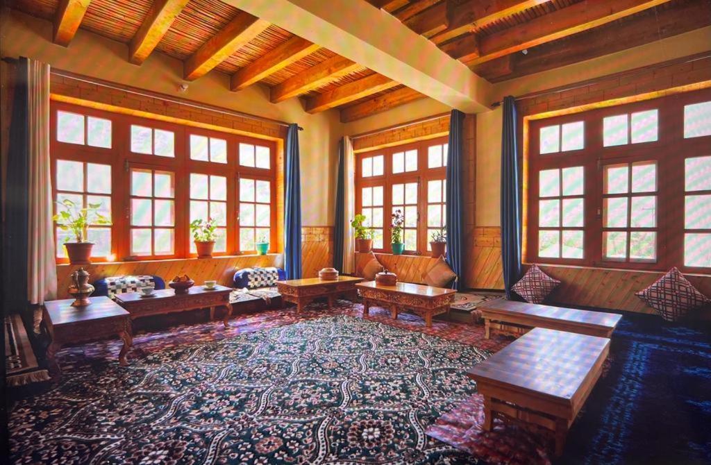 Guru View Home Stay Padam Eksteriør billede
