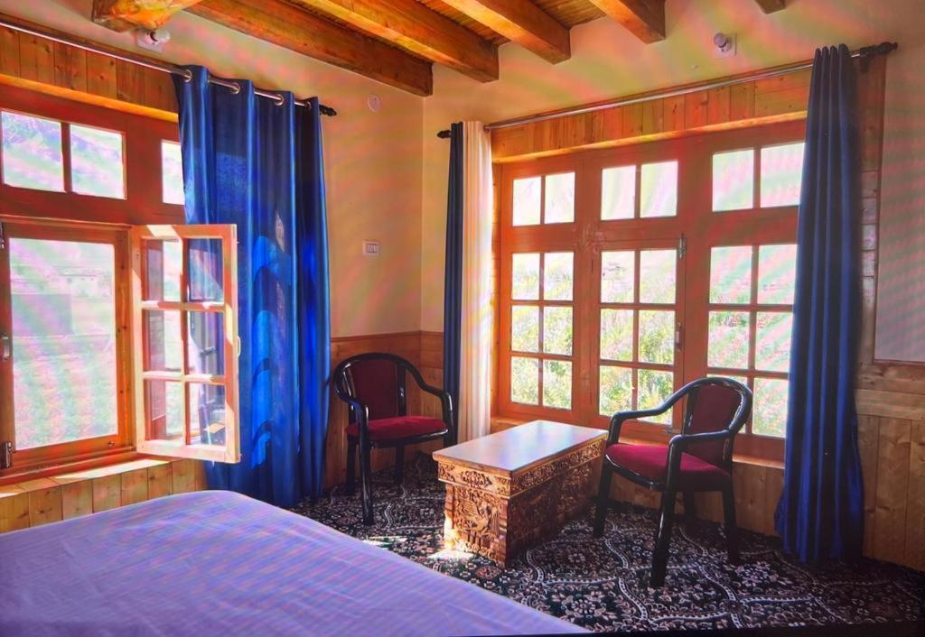 Guru View Home Stay Padam Værelse billede